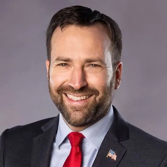 Ben Allen headshot